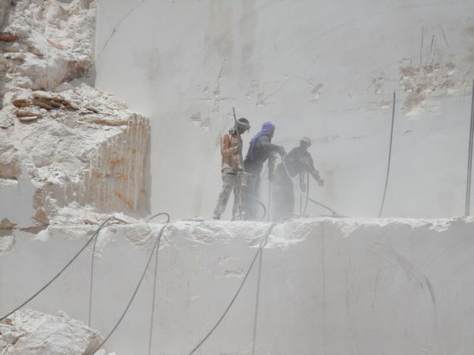 Natursteine in der Schweiz und in Italien