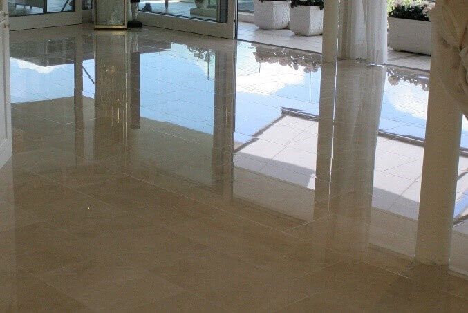 Natursteinveredelung Marmorboden - Nachher