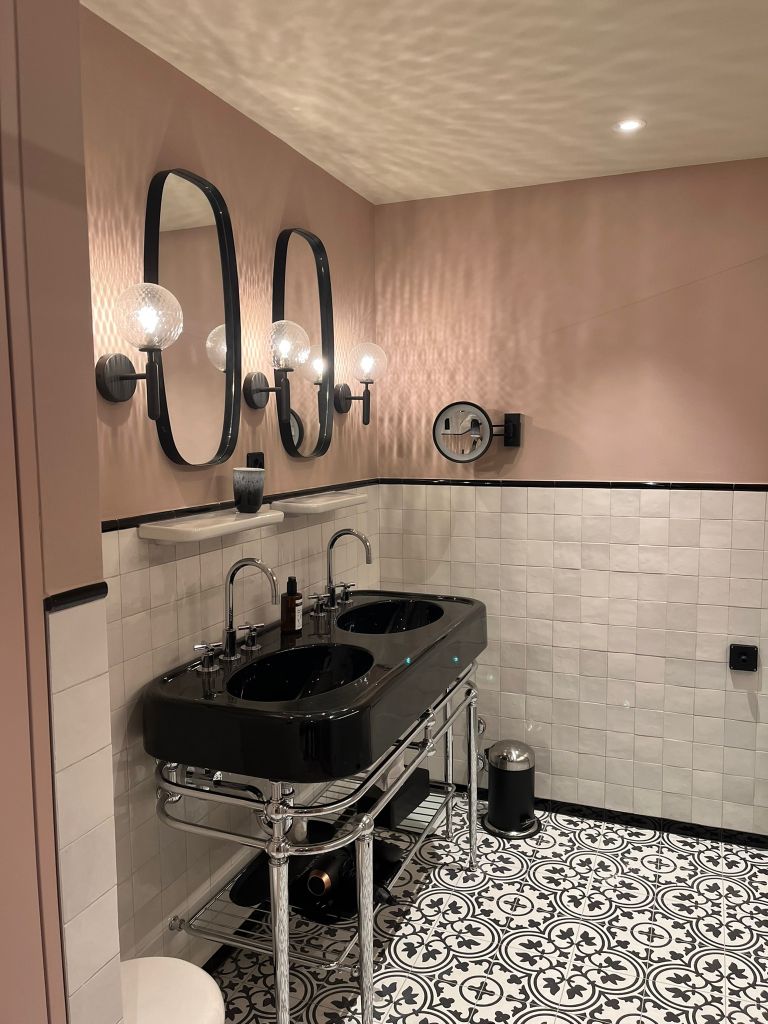 Badezimmer mit Natursteinen - Referenz
