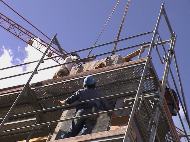 Jahrelange Erfahrung mit Natursteinen und Keramik