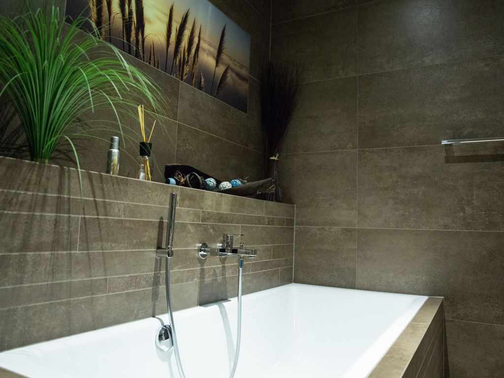 Badezimmer mit Natursteinen